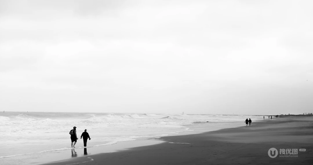 海边旅游圣地的沙滩浴场，唯美的沙滩高清4K壁纸图片