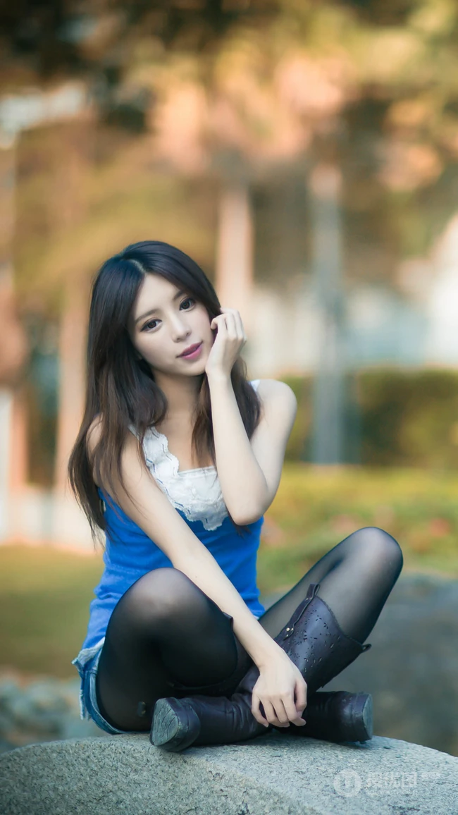 长发的亚洲小清新美女高清壁纸图片