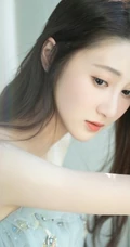 女演员马泽涵气质清新露肩礼裙连衣裙室内写真图片