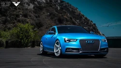 蓝色车身奥迪轿跑Audi S5高清电脑壁纸免费下载