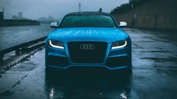 蓝色车身奥迪轿跑Audi S5高清电脑壁纸免费下载