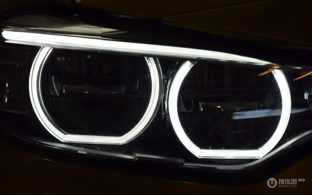 黑色宝马bmw_M4_Coupe警车，跑车系列高清壁纸图片