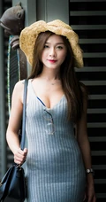 超性感的长发美女抹胸超短裙系列手机壁纸套图