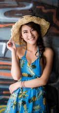 超性感的长发美女抹胸超短裙系列手机壁纸套图
