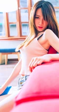 治愈系的长发美女手机壁纸