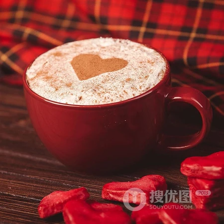 打成爱心形状的卡布奇洛咖啡唯美爱情头像图片