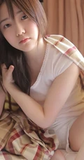 圆脸可爱型日系清新少女白T短裤室内榻榻米写真图片