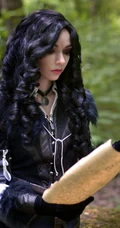 性感欧美女神cosplay古堡吸血鬼高清手机壁纸