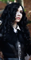 性感欧美女神cosplay古堡吸血鬼高清手机壁纸
