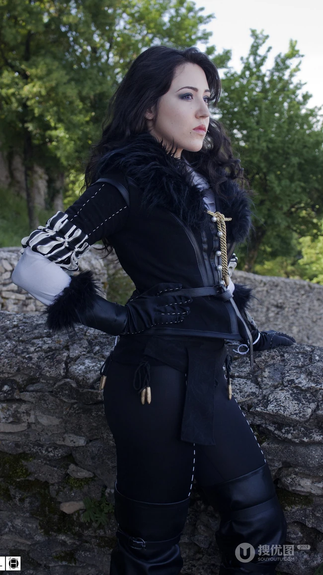 性感欧美女神cosplay古堡吸血鬼高清手机壁纸