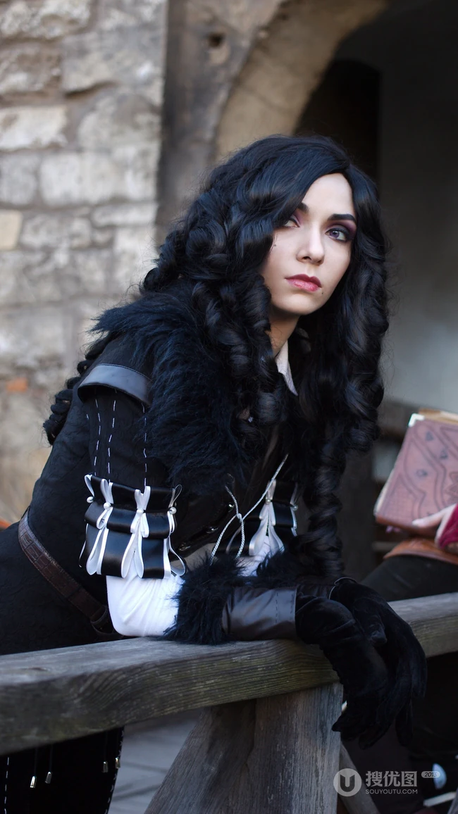性感欧美女神cosplay古堡吸血鬼高清手机壁纸