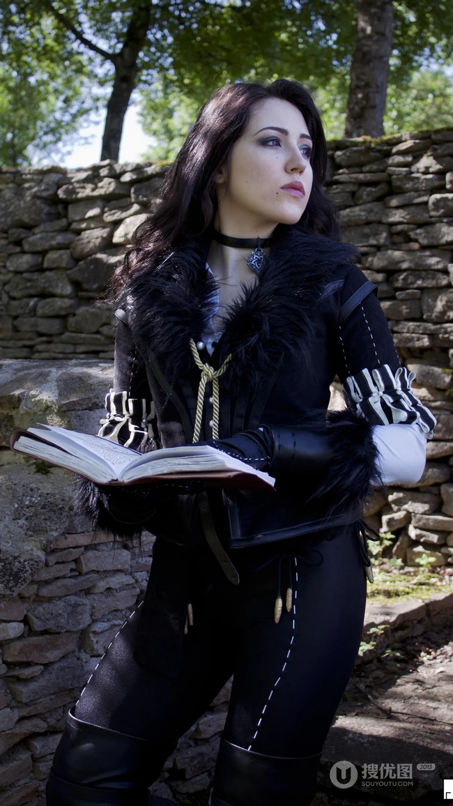 性感欧美女神cosplay古堡吸血鬼高清手机壁纸