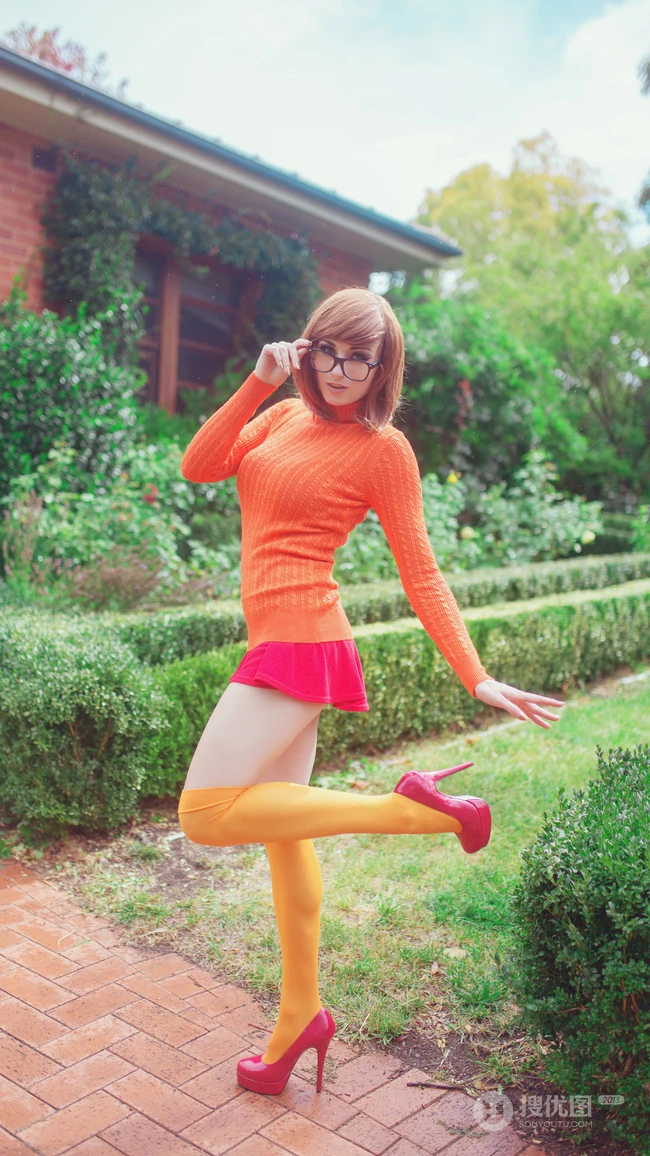 短发欧美女生橙色毛衣cosplay动漫女角色手机壁纸