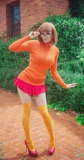 短发欧美女生橙色毛衣cosplay动漫女角色手机壁纸