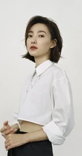 王丽坤气质成熟风格《小资风尚》杂志写真大片