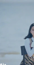 黄轩，杨采钰《如果芸知道》电影版海边甜蜜写真大片