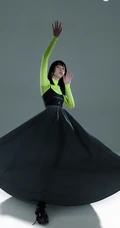李凯馨空间之外主题《ONOFF变装》杂志写真图片