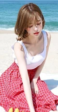 超甜美精选韩国苗条女生姜泰丽自拍，生活照写真图片