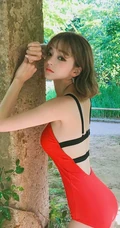超甜美精选韩国苗条女生姜泰丽自拍，生活照写真图片