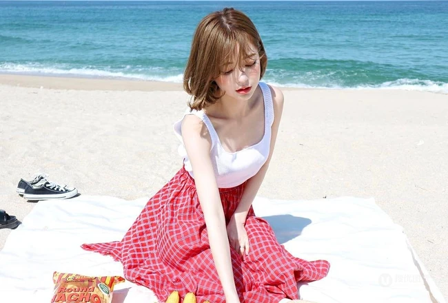 超甜美精选韩国苗条女生姜泰丽自拍，生活照写真图片