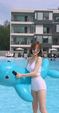 超甜美精选韩国苗条女生姜泰丽自拍，生活照写真图片