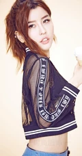 BY2以前的照片，BY2化身足球宝贝气质写真图片