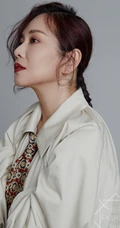 香港气质女生陈松伶超美演绎黑，灰两套时尚潮流服饰写真图片