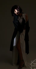 香港气质女生陈松伶超美演绎黑，灰两套时尚潮流服饰写真图片