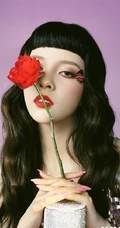 化茧成蝶，宋妍霏个性蝴蝶装造型柔美杂志写真图片