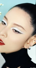 化茧成蝶，宋妍霏个性蝴蝶装造型柔美杂志写真图片