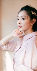 甜美的&ldquo;范若若&rdquo;，庆余年见面会宋轶超美连衣裙写真照片