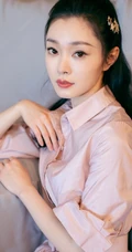 甜美的&ldquo;范若若&rdquo;，庆余年见面会宋轶超美连衣裙写真照片