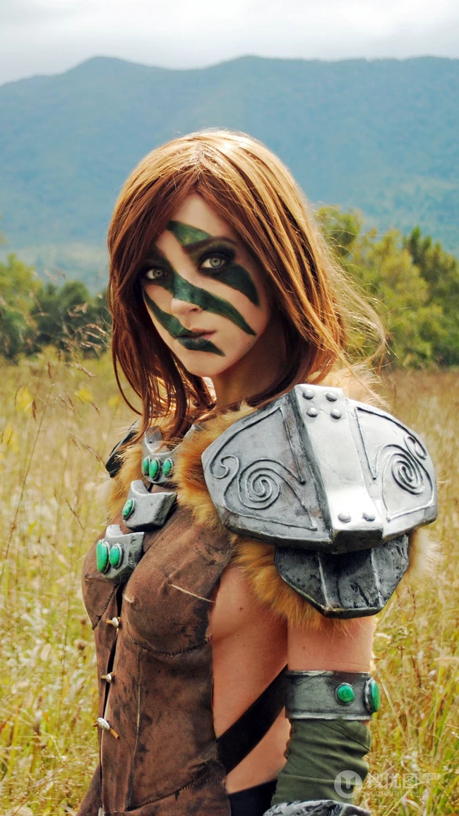 欧美美女cosplay大赏，包括圣诞老人加勒比海盗等