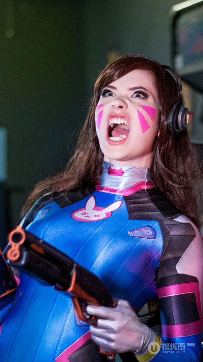 欧美美女cosplay大赏，包括圣诞老人加勒比海盗等
