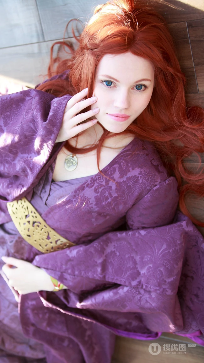 欧美美女cosplay大赏，包括圣诞老人加勒比海盗等