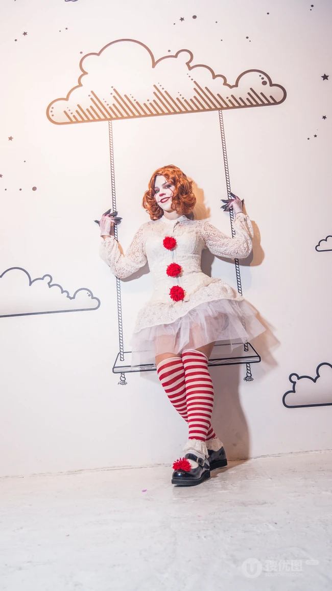 欧美美女cosplay大赏，包括圣诞老人加勒比海盗等