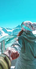 清纯美女高清雪山旅游摄影唯美手机壁纸