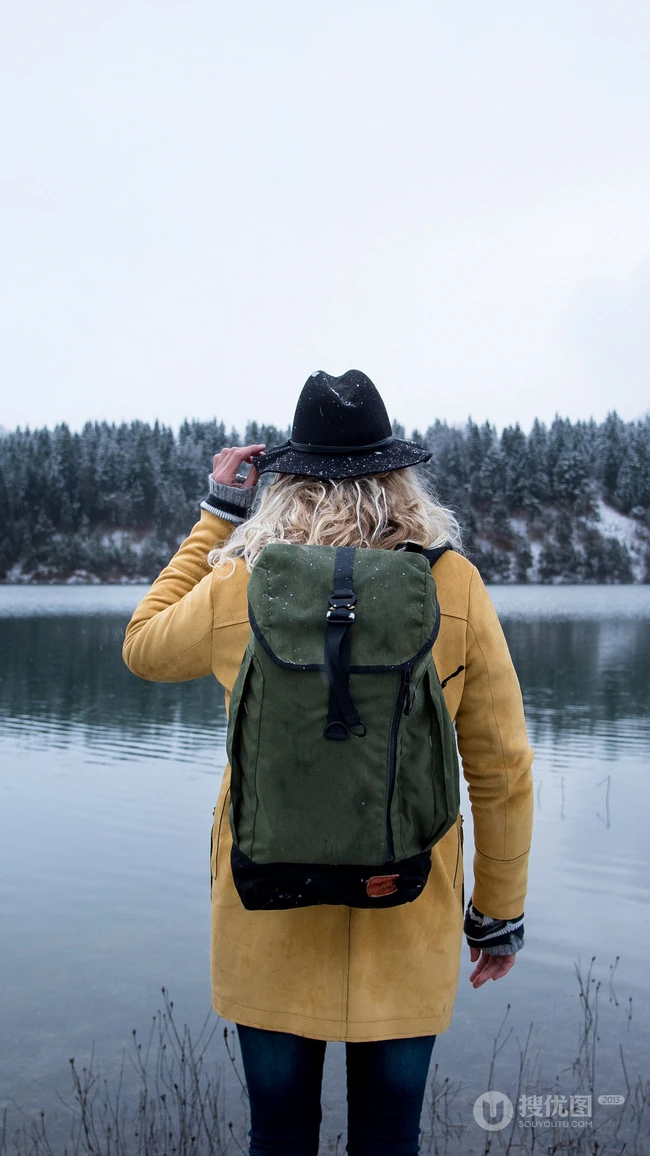 清纯美女高清雪山旅游摄影唯美手机壁纸