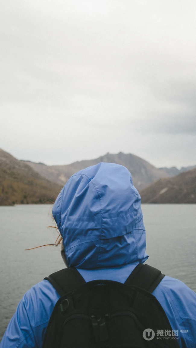 清纯美女高清雪山旅游摄影唯美手机壁纸
