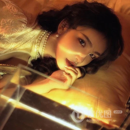 文艺少女，爱看书的女生头像图片