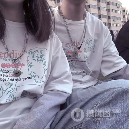 亲吻的情侣一左一右专用情侣头像图片下载