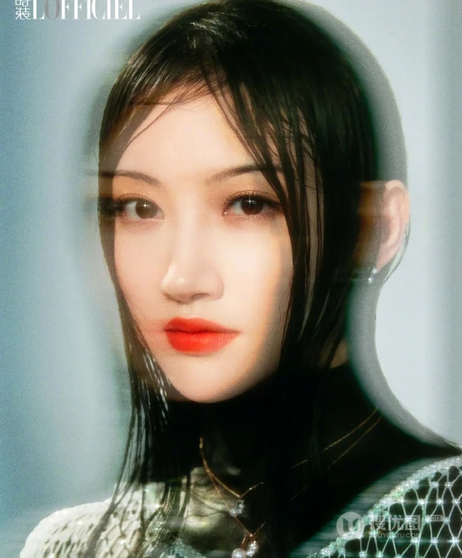 景甜湿发造型个性气质杂志写真图片