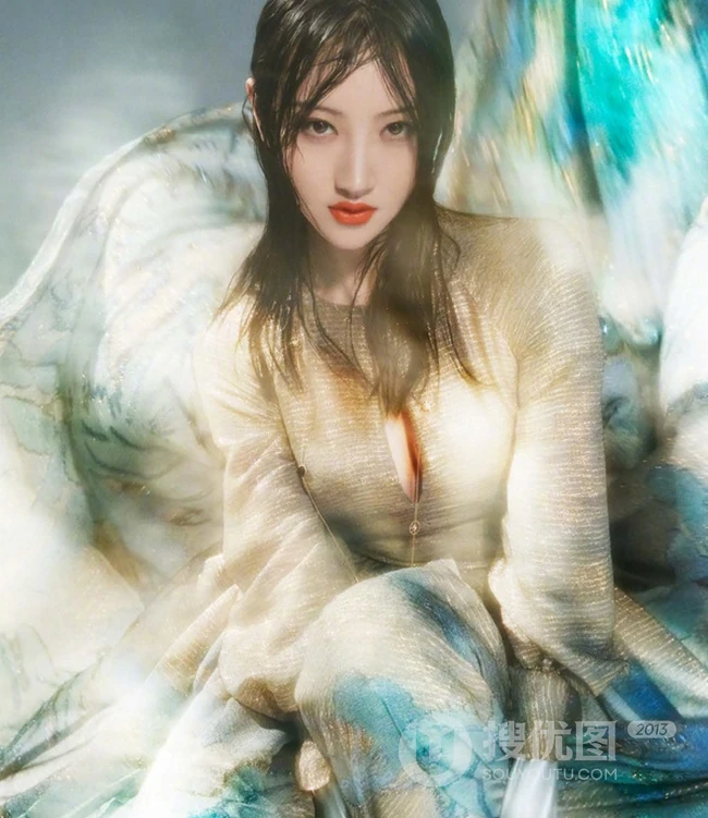 景甜湿发造型个性气质杂志写真图片