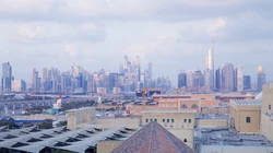 欧美城市古堡建筑，平坦的繁华城市景色壁纸图片