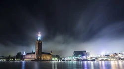 欧美城市古堡建筑，平坦的繁华城市景色壁纸图片