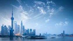 欧美城市古堡建筑，平坦的繁华城市景色壁纸图片
