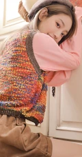 元气满满俏皮可爱美萌少女复古戴帽动人室内写真图片