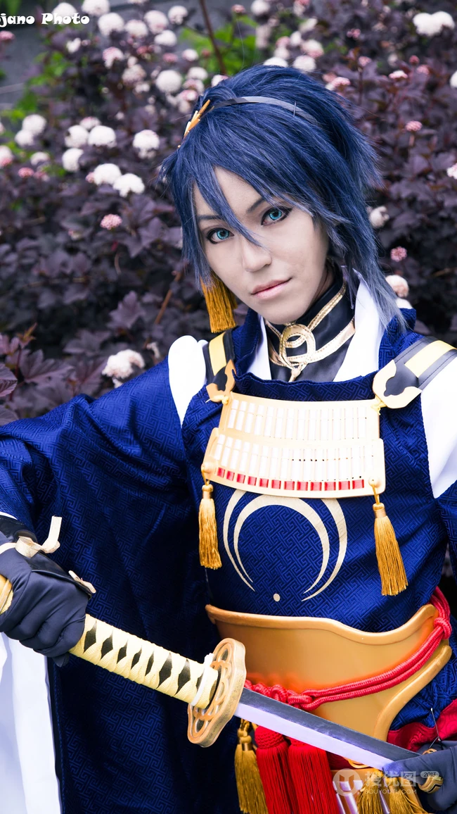 冷艳欧美美女创意cosplay4K手机背景图片下载