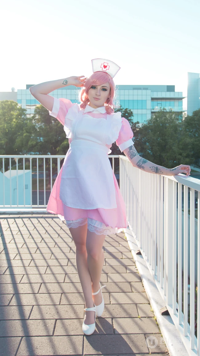 冷艳欧美美女创意cosplay4K手机背景图片下载