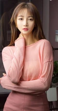 90后女生小汐令人心动的粉色套装，肩带牛仔裤室内写真图集